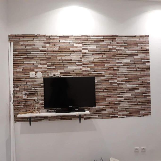 Appartement Agreable Au Centre Wifi Saint-Léonard-de-Noblat Eksteriør billede